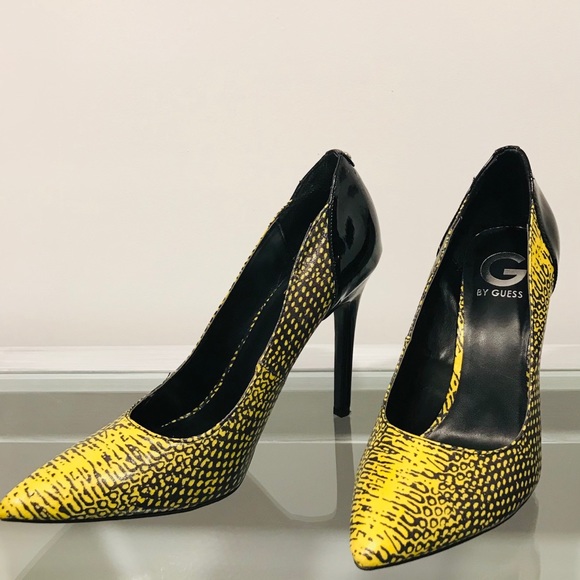 G by GUESS FELISITY Yellow and Black Heels - Picture 2 of 13